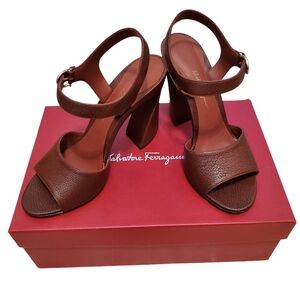 SALVATORE FERRAGAMO SIZE 9 AEDE 10CM OPEN TOE  STRAP HEELS in DARK PAPRI…